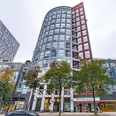 Rare Find Loft With Full Kitchen At Heart Of Downtown Daire Vancouver Dış mekan fotoğraf